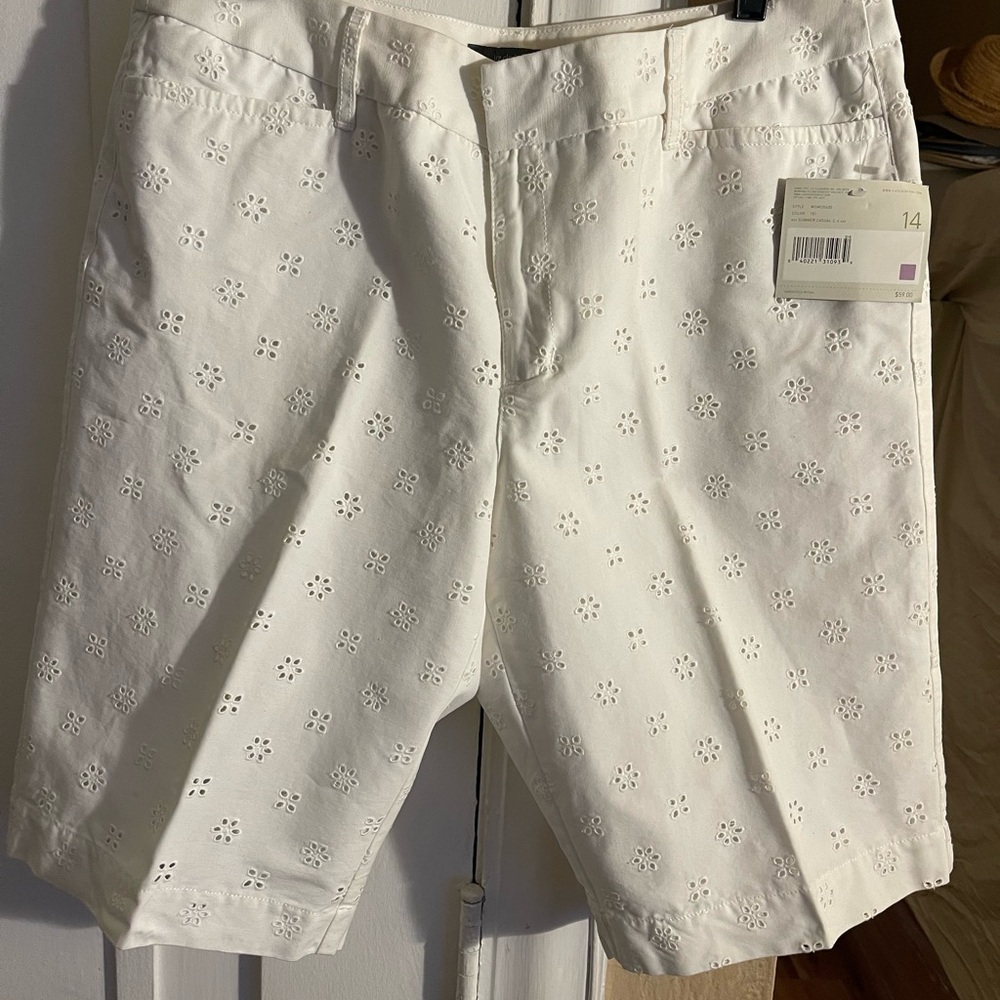 Liz Claiborne White Eyelet women’s Shorts